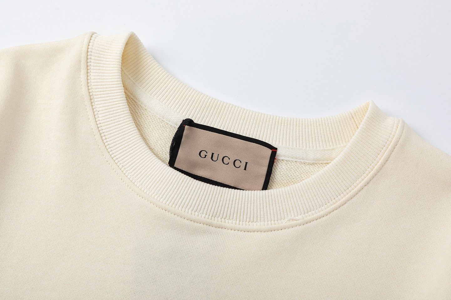 グッチ スウェットシャツ トレーナー 秋冬 ゆったり A31747