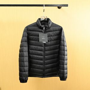 プラダ メンズ 軽量ダウンジャケット A31708
