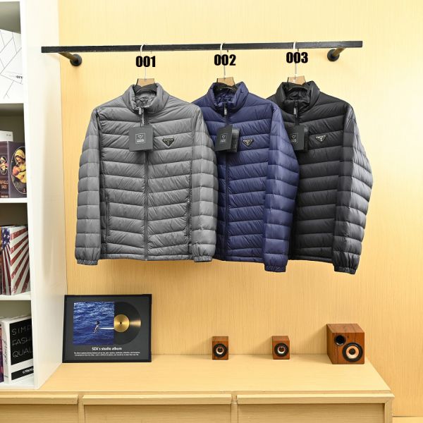 プラダ メンズ 軽量ダウンジャケット A31708