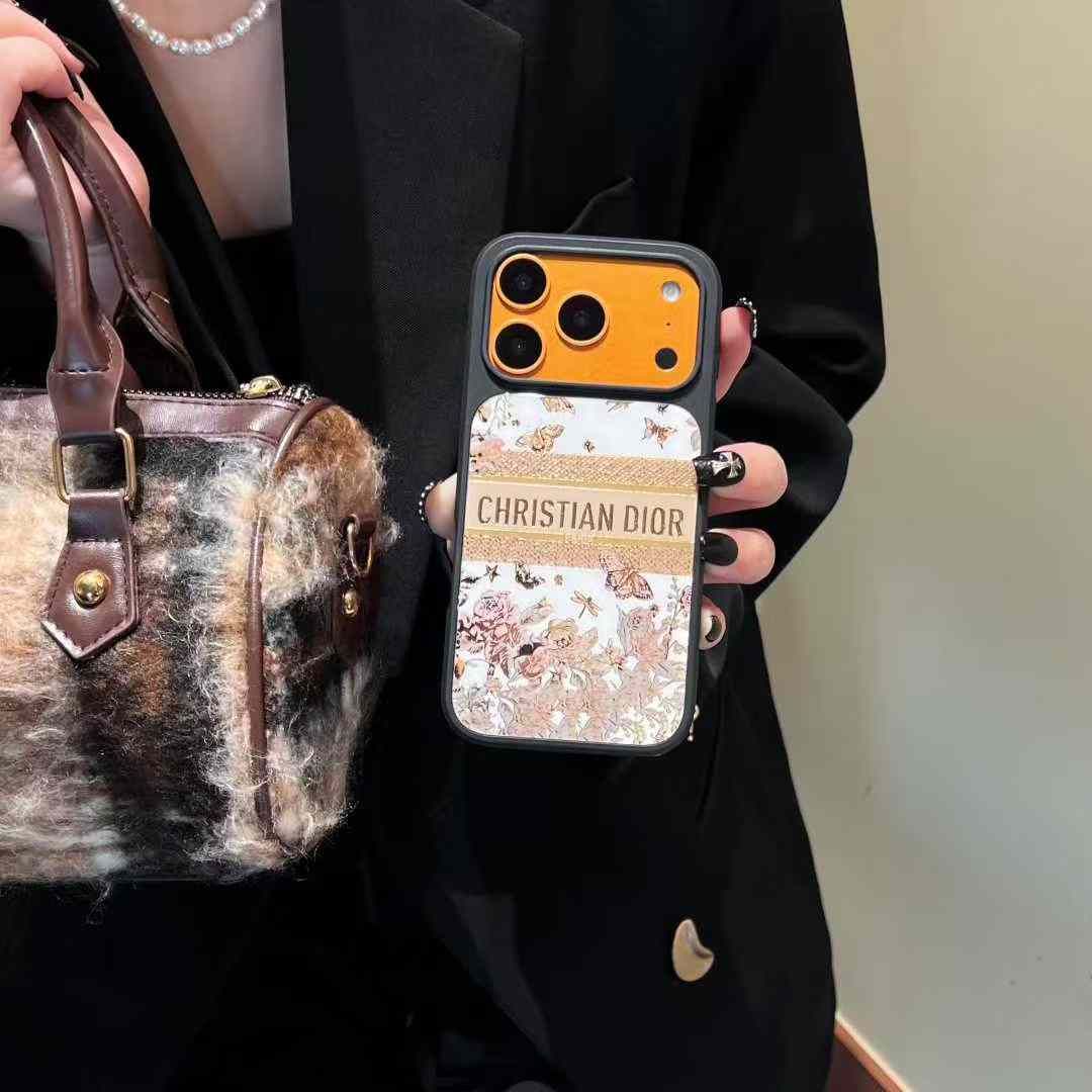 ディオールiPhone17/16/15/14/13ケース