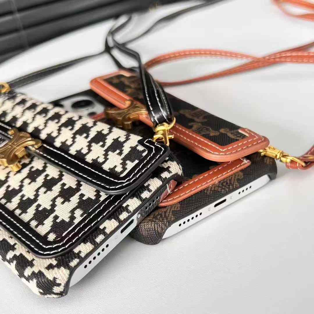 セリーヌiPhone17/16/15/14/13ケース