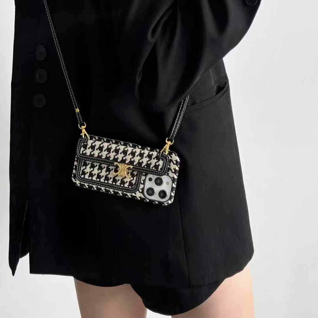 セリーヌiPhone17/16/15/14/13ケース