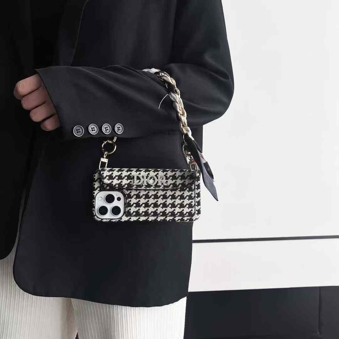 セリーヌiPhone17/16/15/14/13ケース