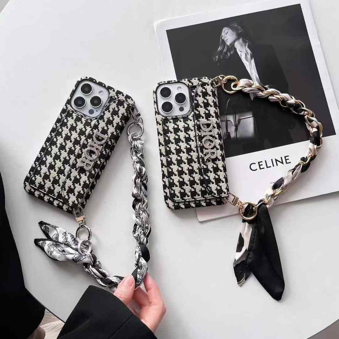 セリーヌiPhone17/16/15/14/13ケース