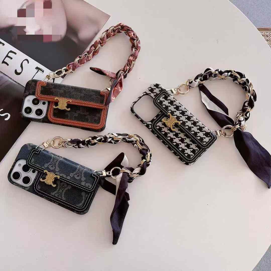 セリーヌiPhone17/16/15/14/13ケース