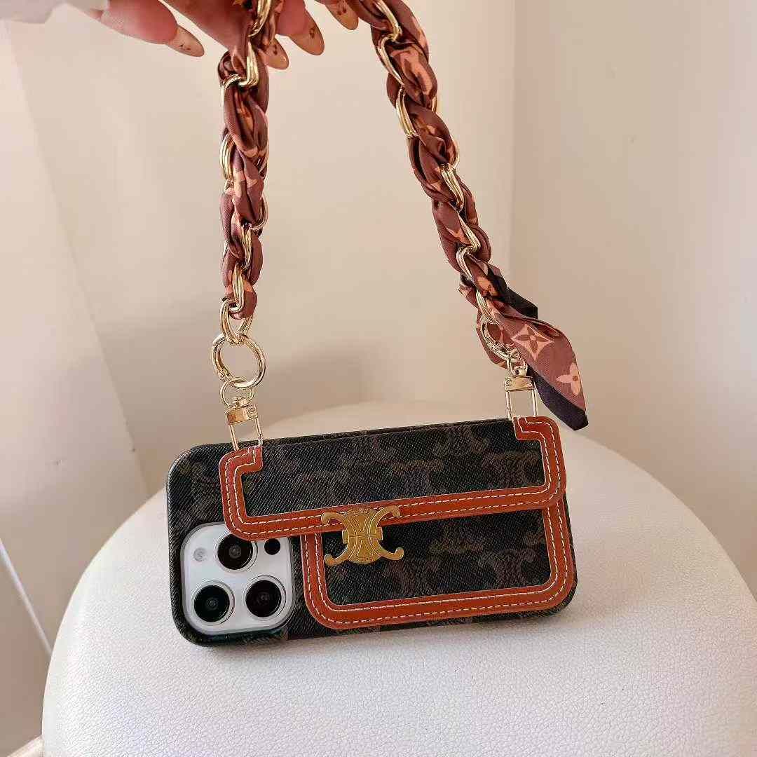 セリーヌiPhone17/16/15/14/13ケース