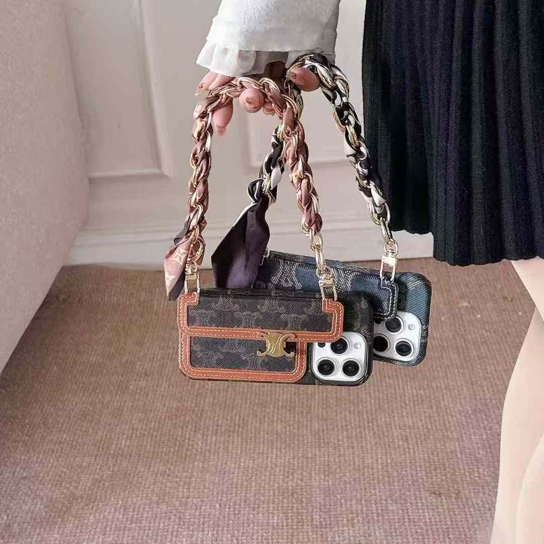 セリーヌiPhone17/16/15/14/13ケース