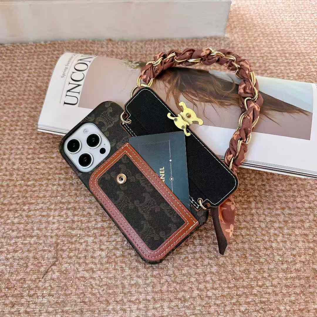 セリーヌiPhone17/16/15/14/13ケース