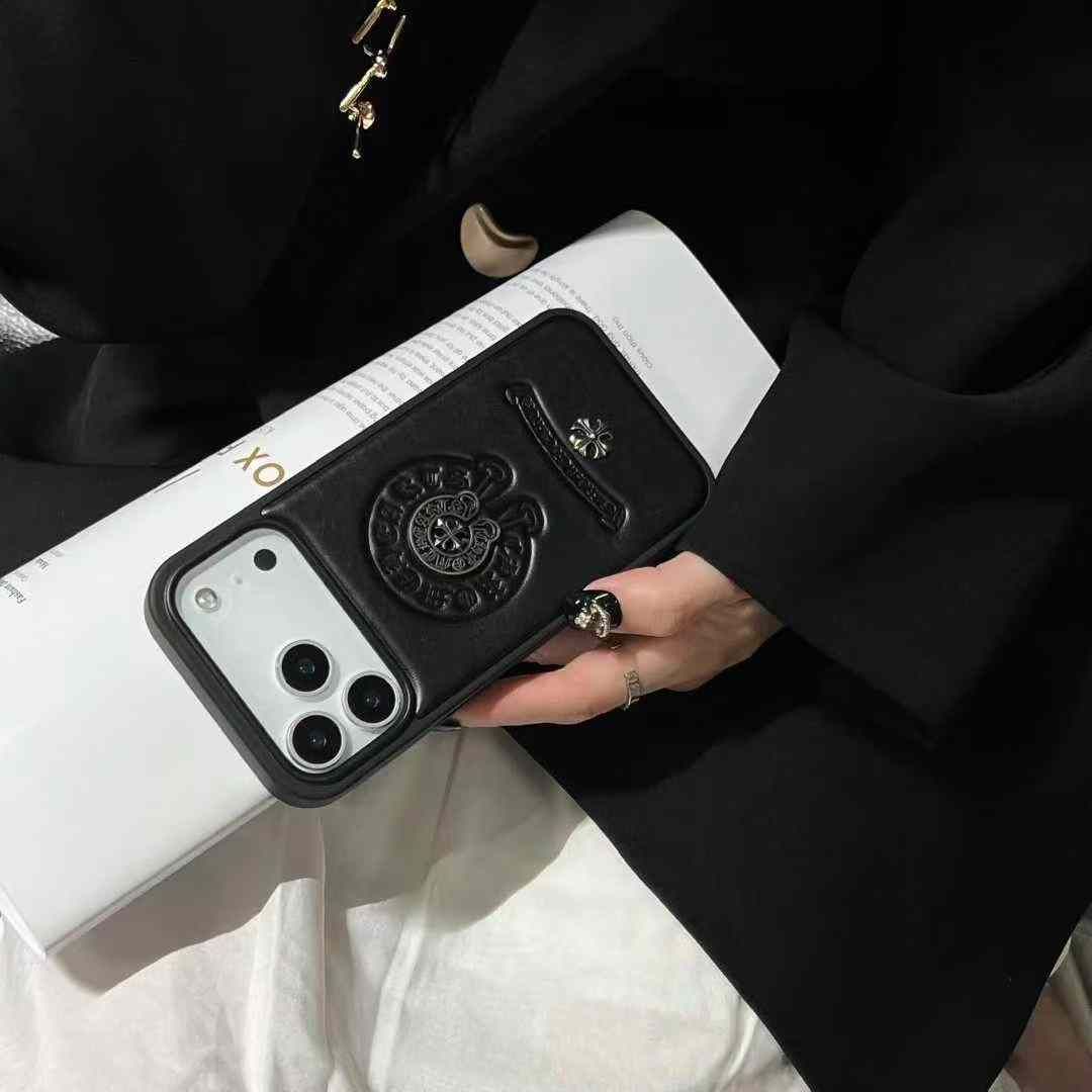 クロムハーツ iPhone17/16/15/14/13ケース