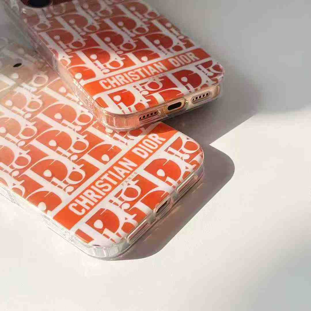 ディオールiPhone17/16/15/14/13ケース