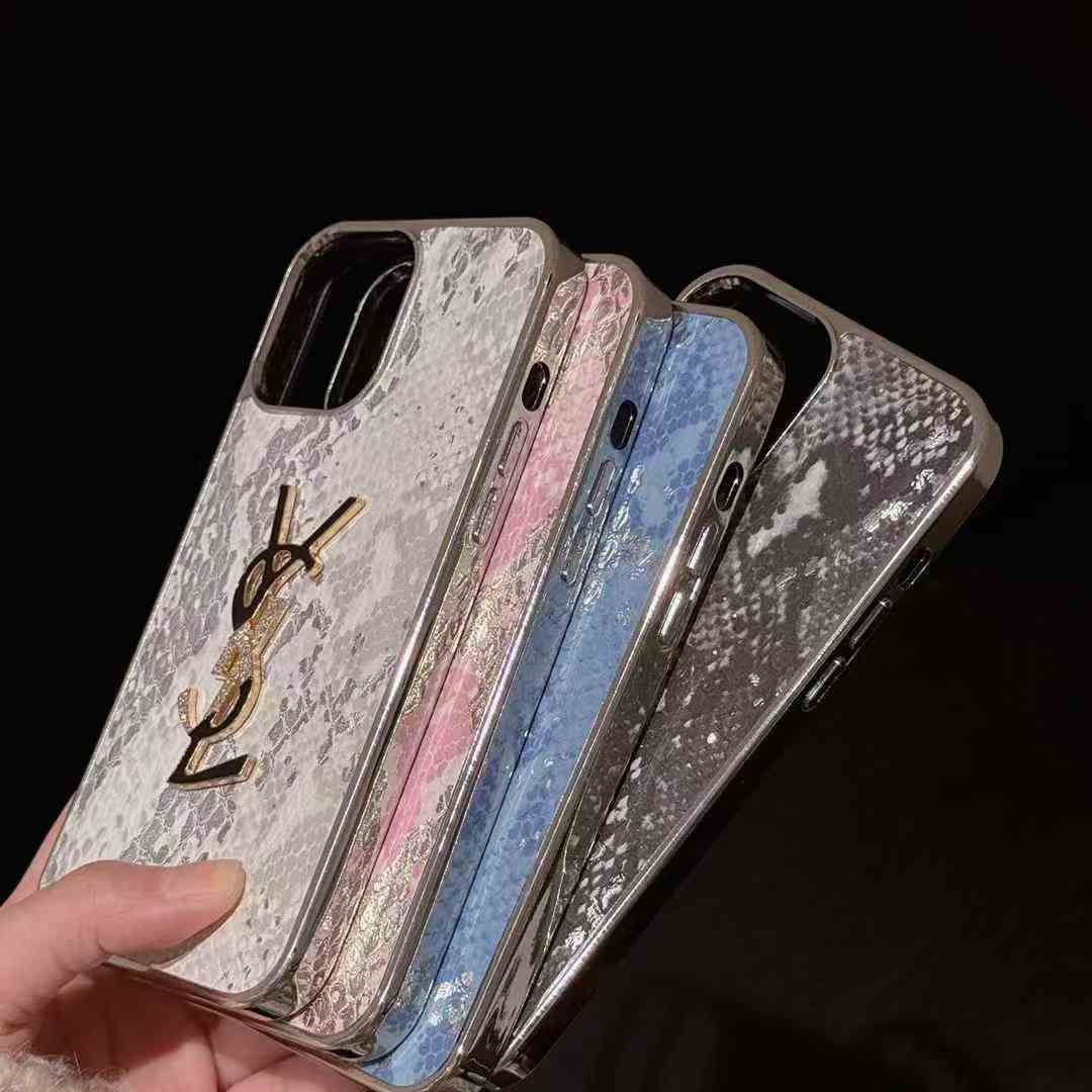 イヴサンローランiPhone16/15/14/13/12/11ケース