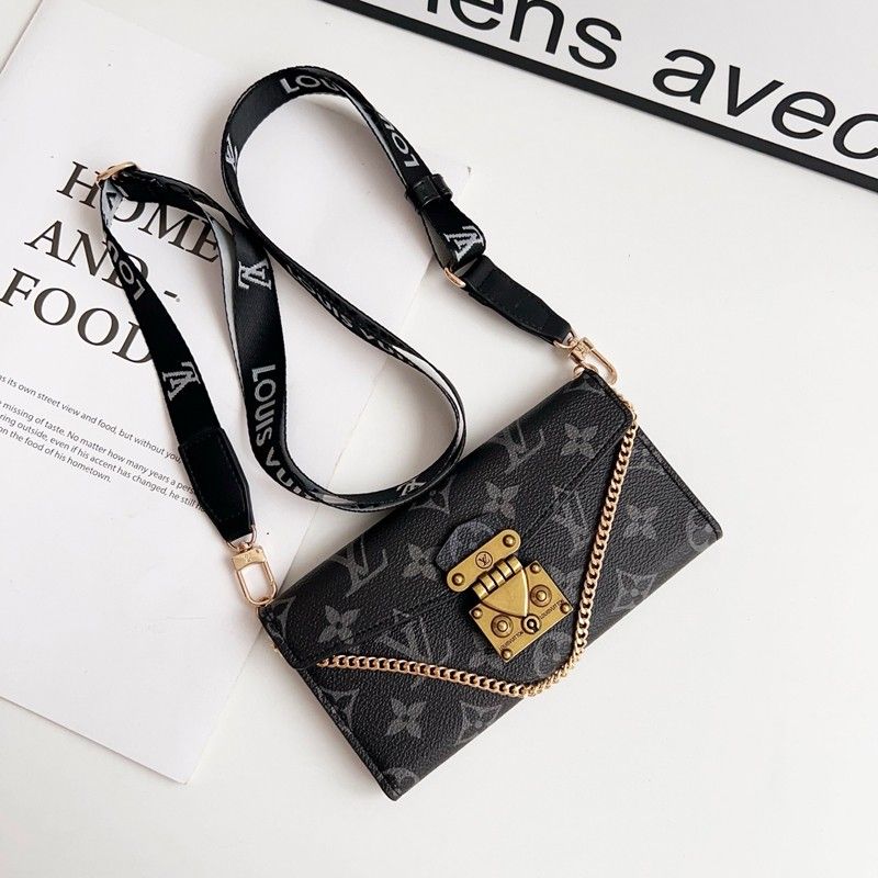 ルイヴィトン iPhone17/16/15/14/13/12ケース