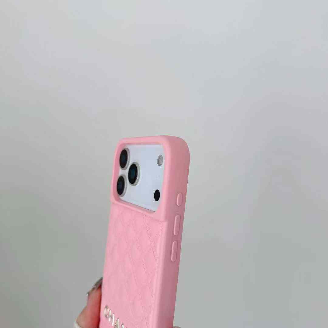シャネル iPhone17/16/15/14/13ケース