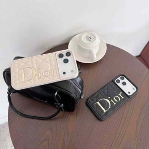 ディオールiPhone17/16/15/14/13ケース