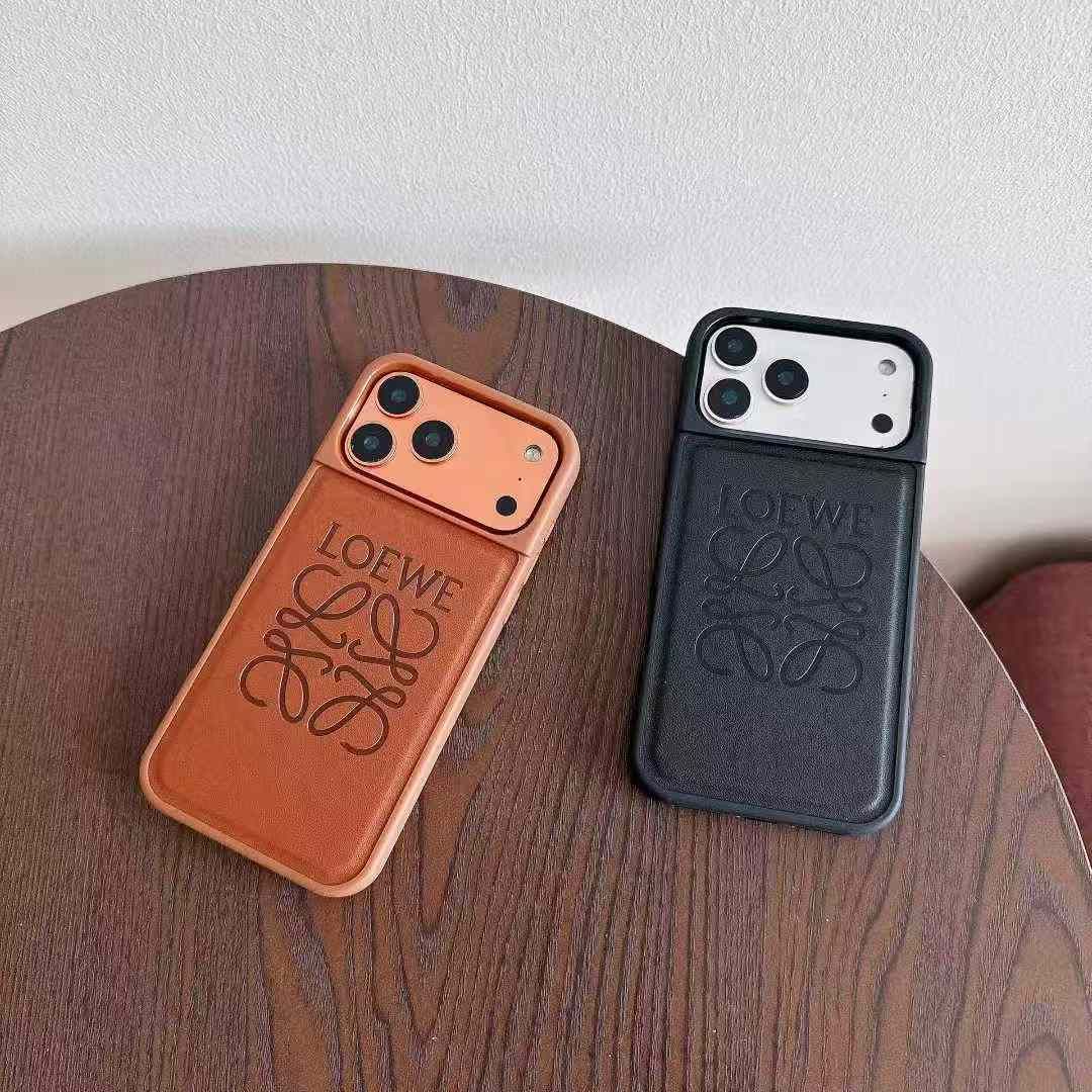 ロエベiPhone17/16/15/14/13ケース