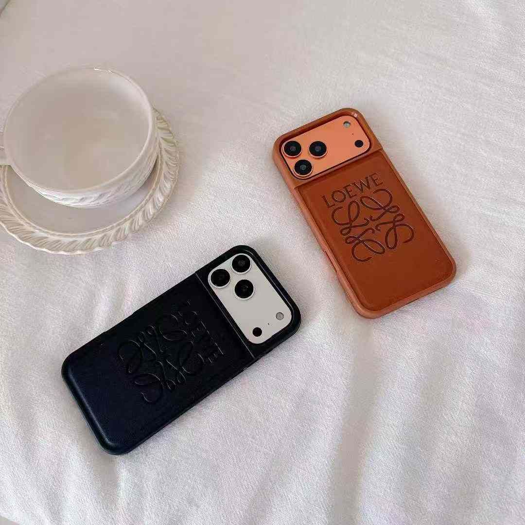 ロエベiPhone17/16/15/14/13ケース