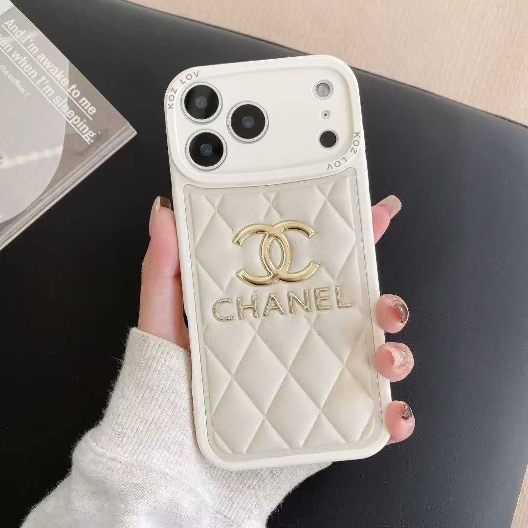 シャネル iPhone17/16/15/14/13ケース