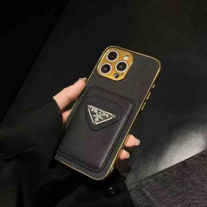 プラダiPhone17/16/15/14/13/12/11/xs/7/8ケース