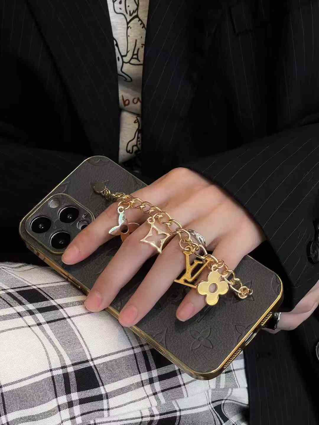 ルイヴィトン iPhone17/16/15/14/13/12/11/x/8/7ケース