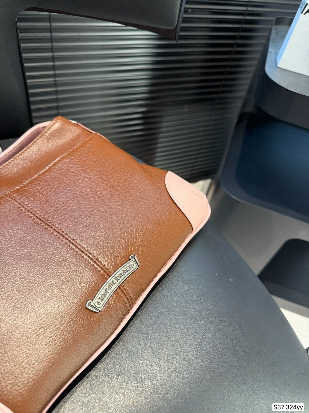 クロムハーツ ホーボーバッグ ショルダーバッグ 高品質 A31773