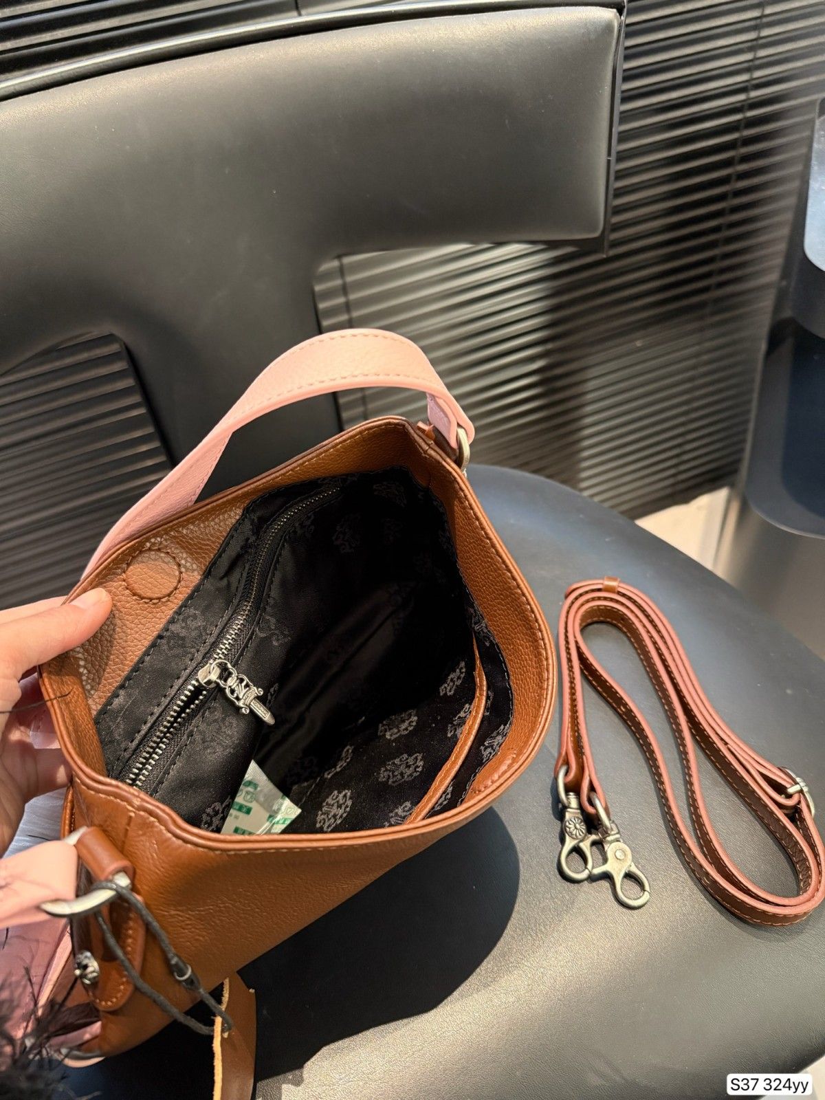 クロムハーツ ホーボーバッグ ショルダーバッグ 高品質 A31773