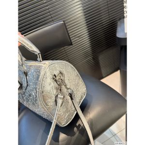 ルイヴィトン ショルダーバッグ シルバー エンボス加工 A31777