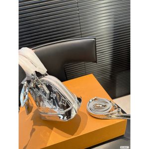 ルイヴィトン ハンドバッグ ショルダーシルバー エンボス加工 可愛い A31776