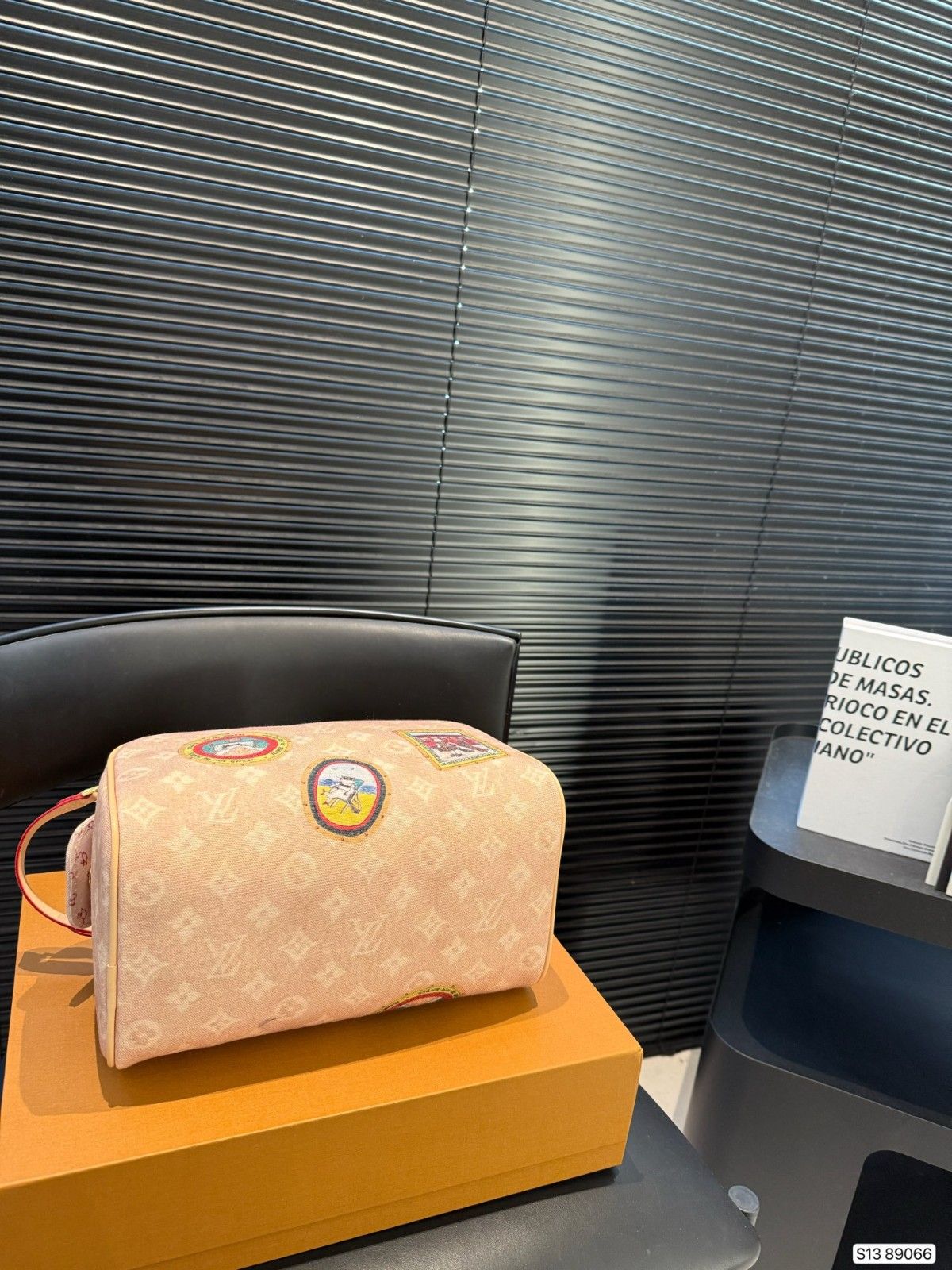 ルイヴィトン 化粧ポーチ ダブルジッパー ファッション 高品質 A31775