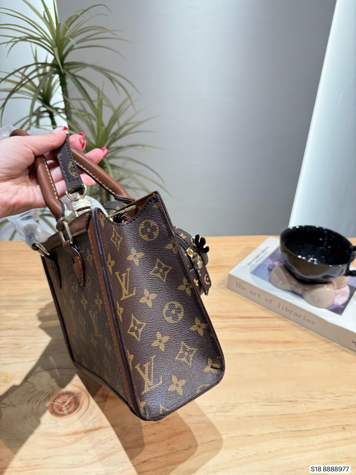 ルイヴィトン ハンドバッグ トートバッグ 可愛い A31770