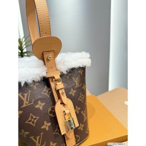 ルイヴィトン バケットバッグ 可愛い 秋冬 A31768