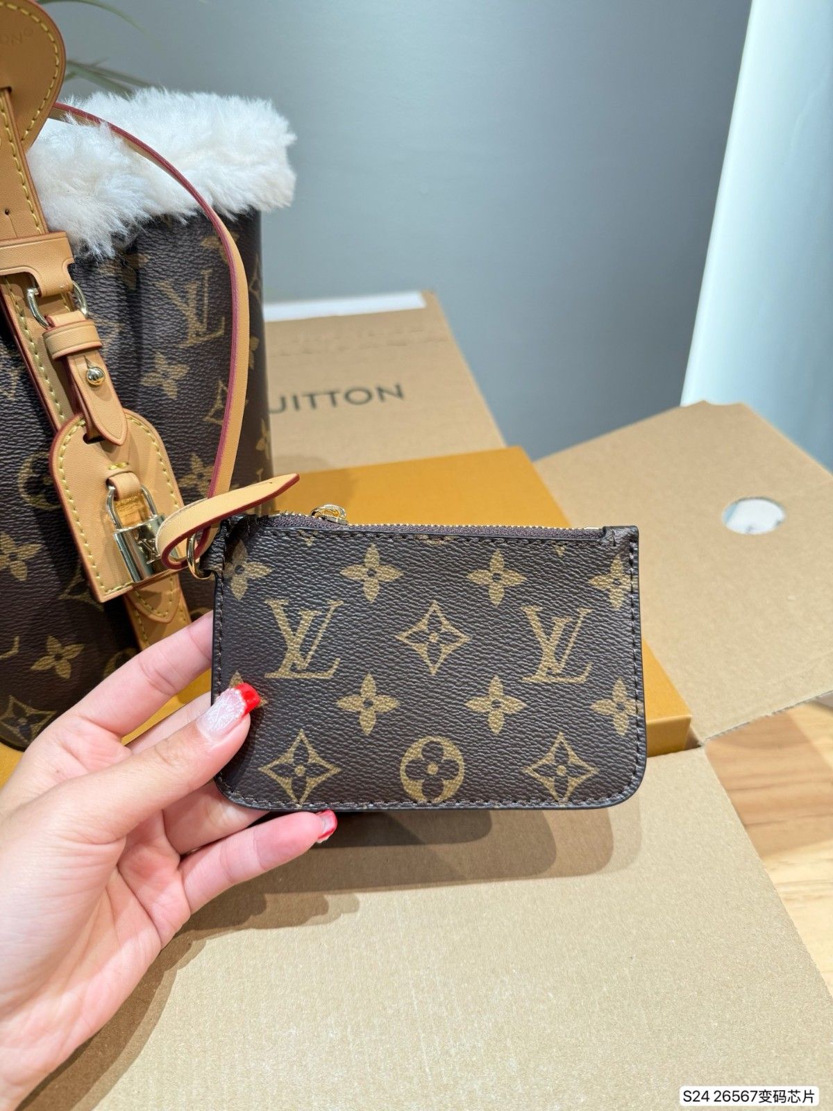 ルイヴィトン バケットバッグ 可愛い 秋冬 A31768