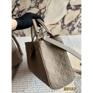 ルイヴィトン トートバッグ 本革 高級感 A31751