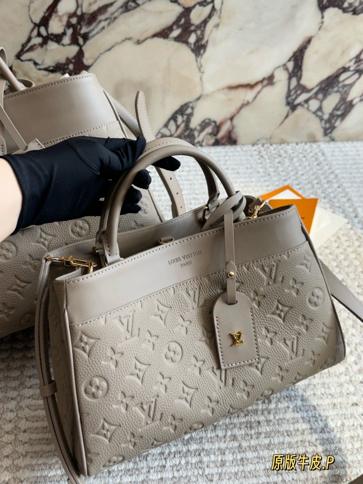 ルイヴィトン トートバッグ 本革 高級感 A31751