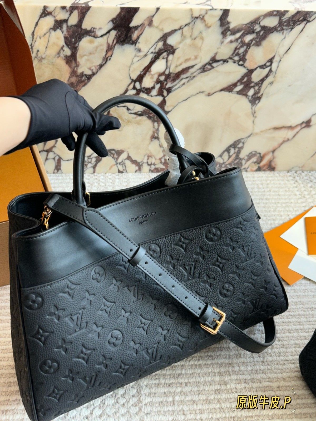 ルイヴィトン トートバッグ 本革 高級感 A31751