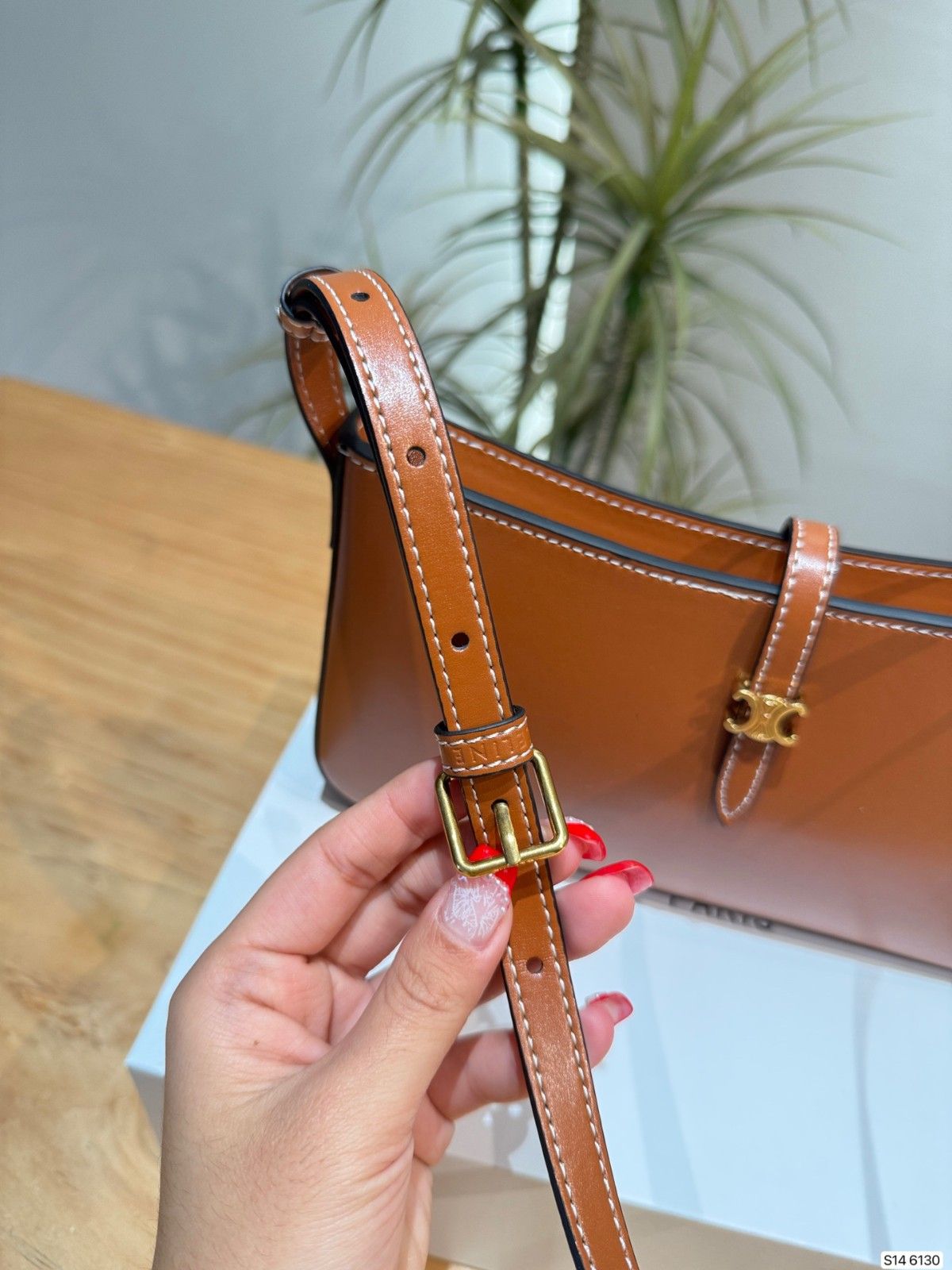 セリーヌ CELINE Tina ホーボーバッグ A31774