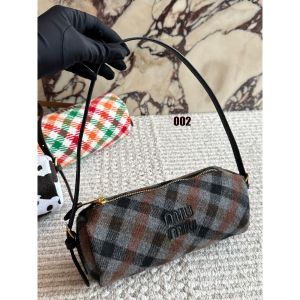 ミュウミュウ ホーボーバッグ ミニバッグ 可愛い A31771