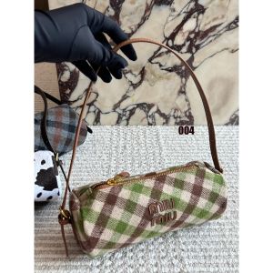 ミュウミュウ ホーボーバッグ ミニバッグ 可愛い A31771