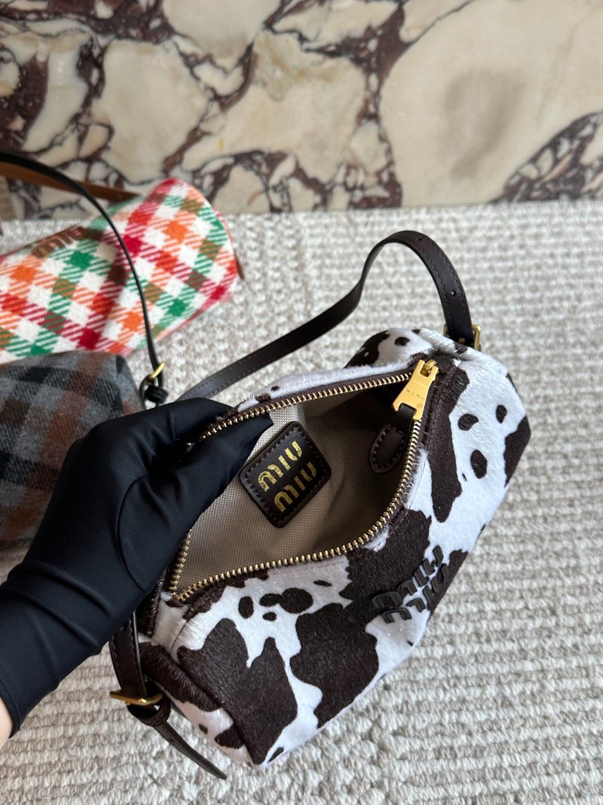 ミュウミュウ ホーボーバッグ ミニバッグ 可愛い A31771