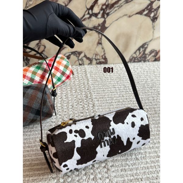 ミュウミュウ ホーボーバッグ ミニバッグ 可愛い A31771