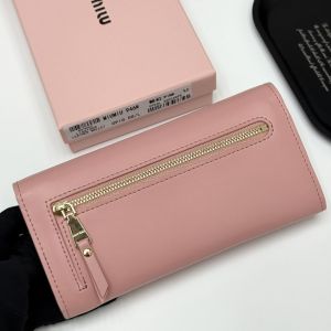 ミュウミュウ 長財布 可愛い レザー A31756