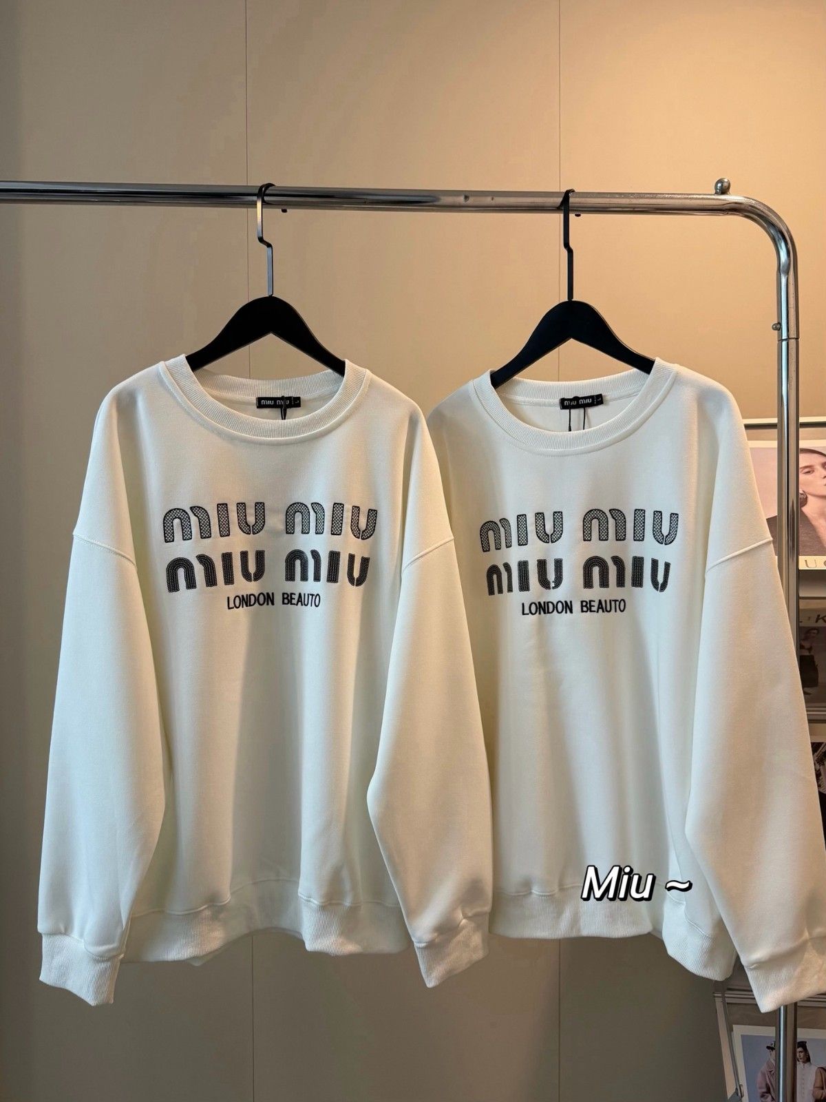 ミュウミュウ トレーナー ゆったり 刺繍 A31748