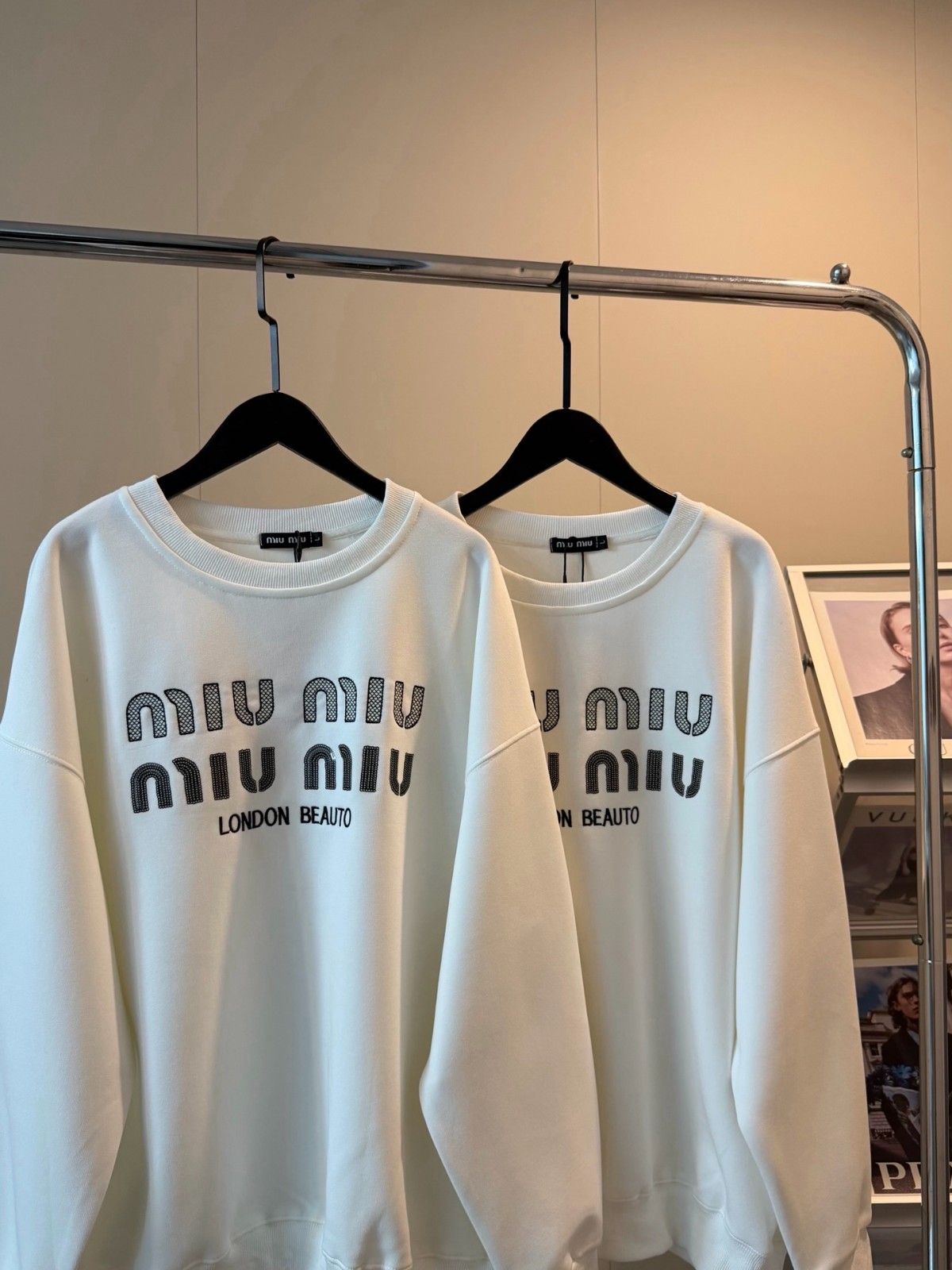 ミュウミュウ トレーナー ゆったり 刺繍 A31748