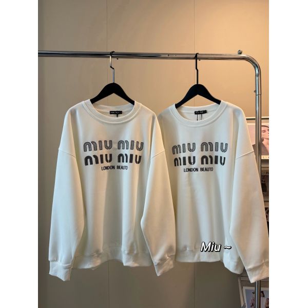 ミュウミュウ トレーナー ゆったり 刺繍 A31748