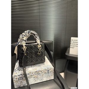 ディオール レディ ディオール ショルダーバッグ オシャレ A31767