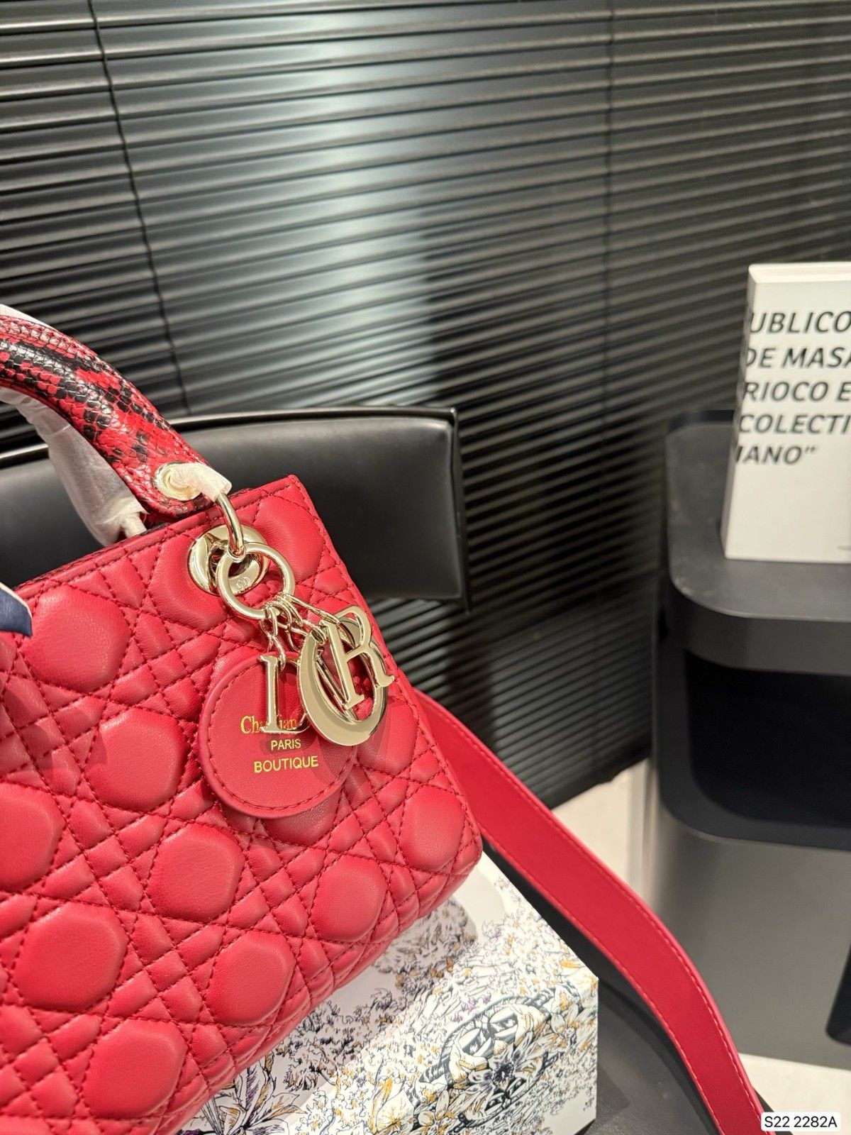 ディオール レディ ディオール ショルダーバッグ オシャレ A31767