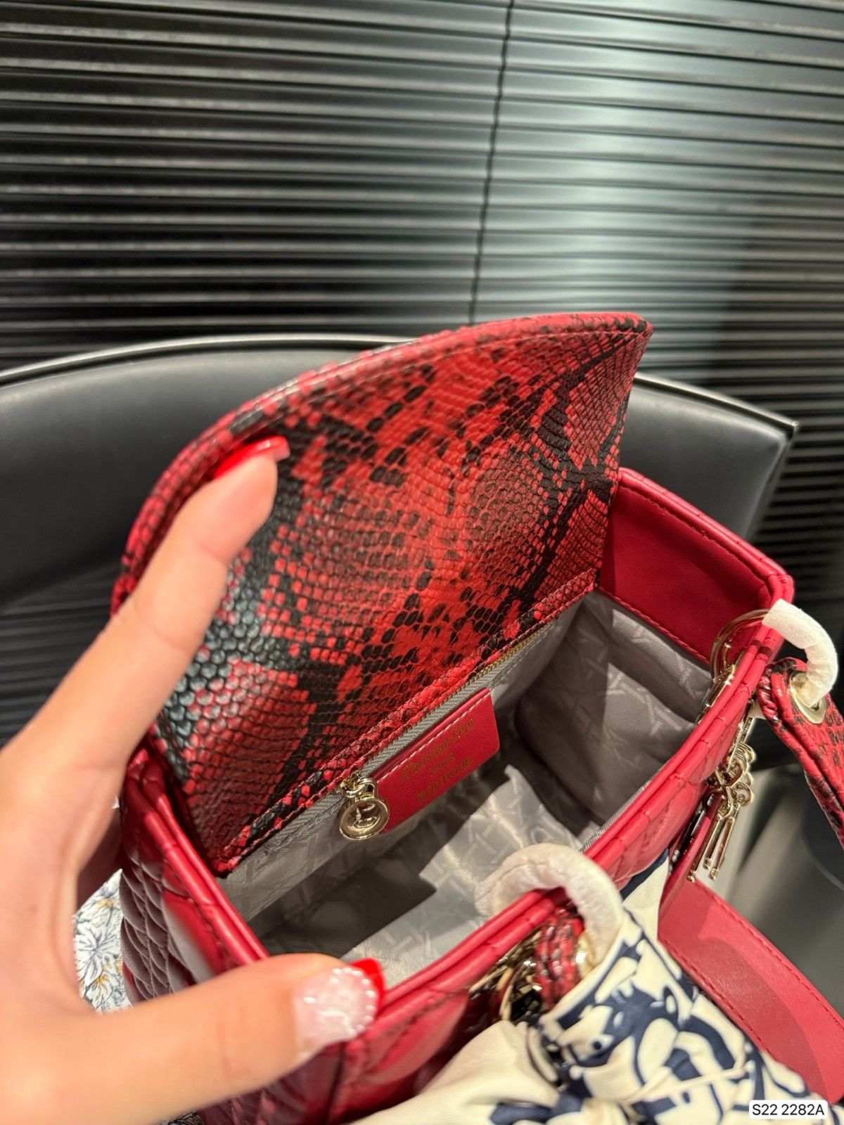 ディオール レディ ディオール ショルダーバッグ オシャレ A31767