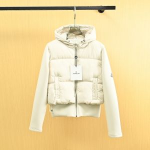 モンクレール レディース ショート ジャケット 中綿入れ A31763