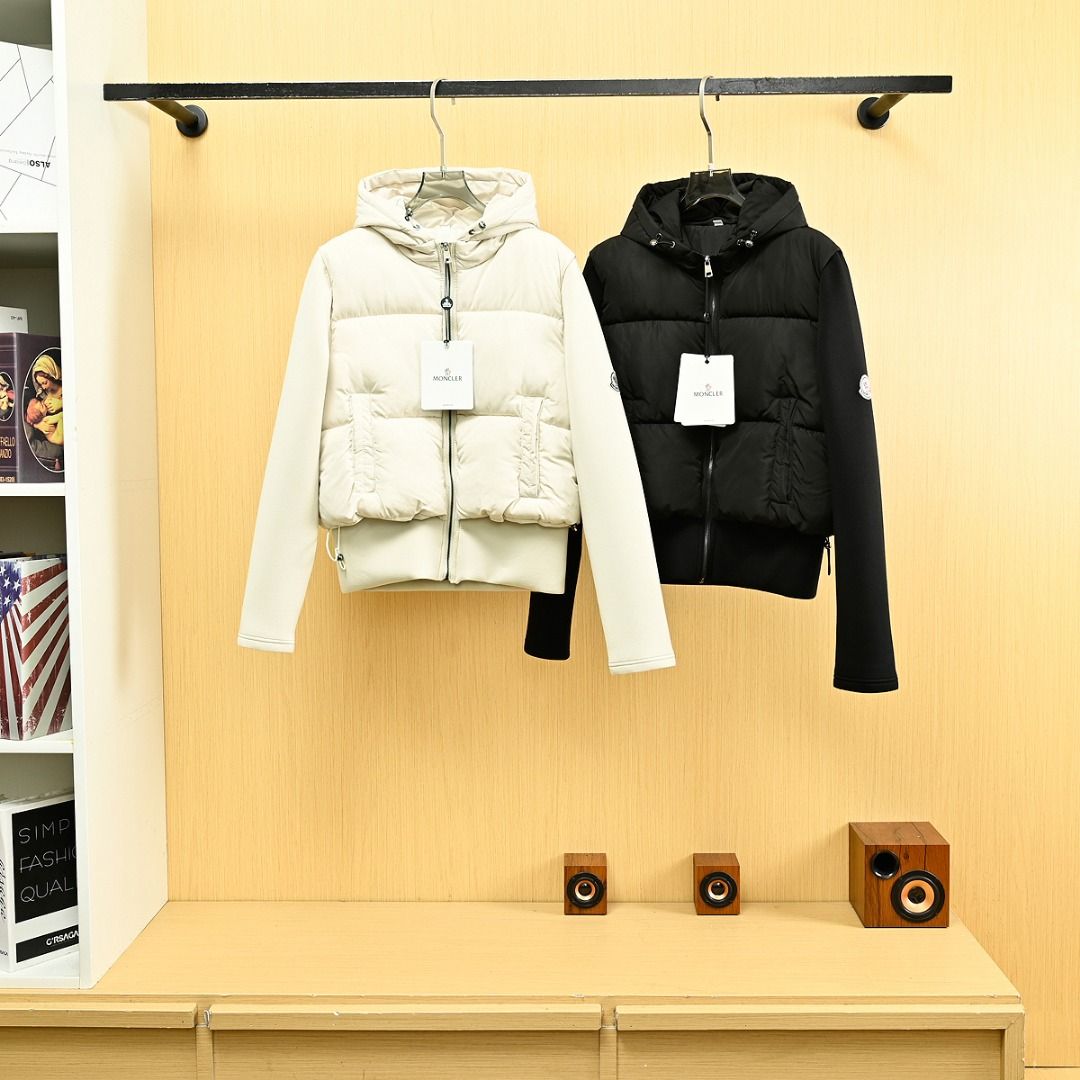 モンクレール レディース ショート ジャケット 中綿入れ A31763