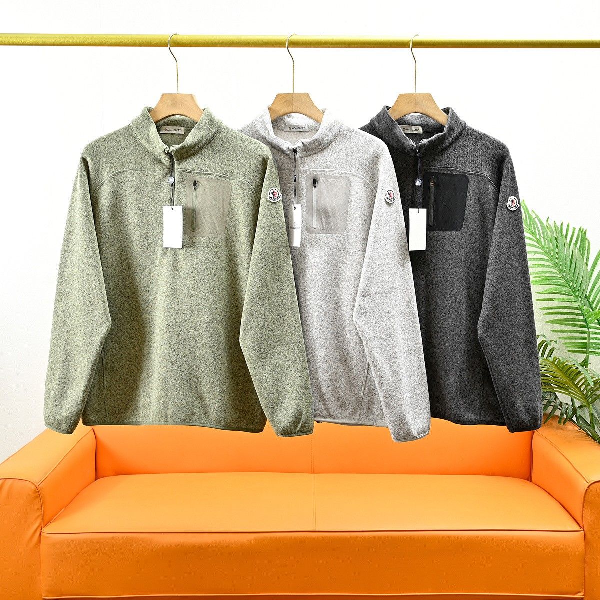 モンクレール メンズ ボア裏起毛 スポーツクルーネック 長袖 A31757