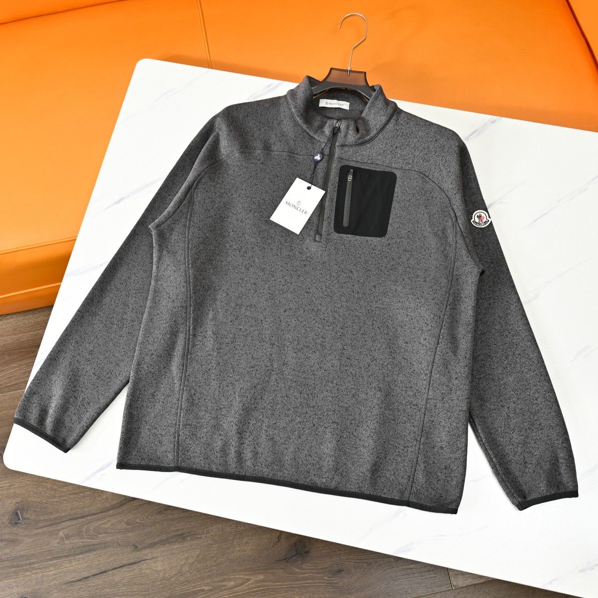 モンクレール メンズ ボア裏起毛 スポーツクルーネック 長袖 A31757
